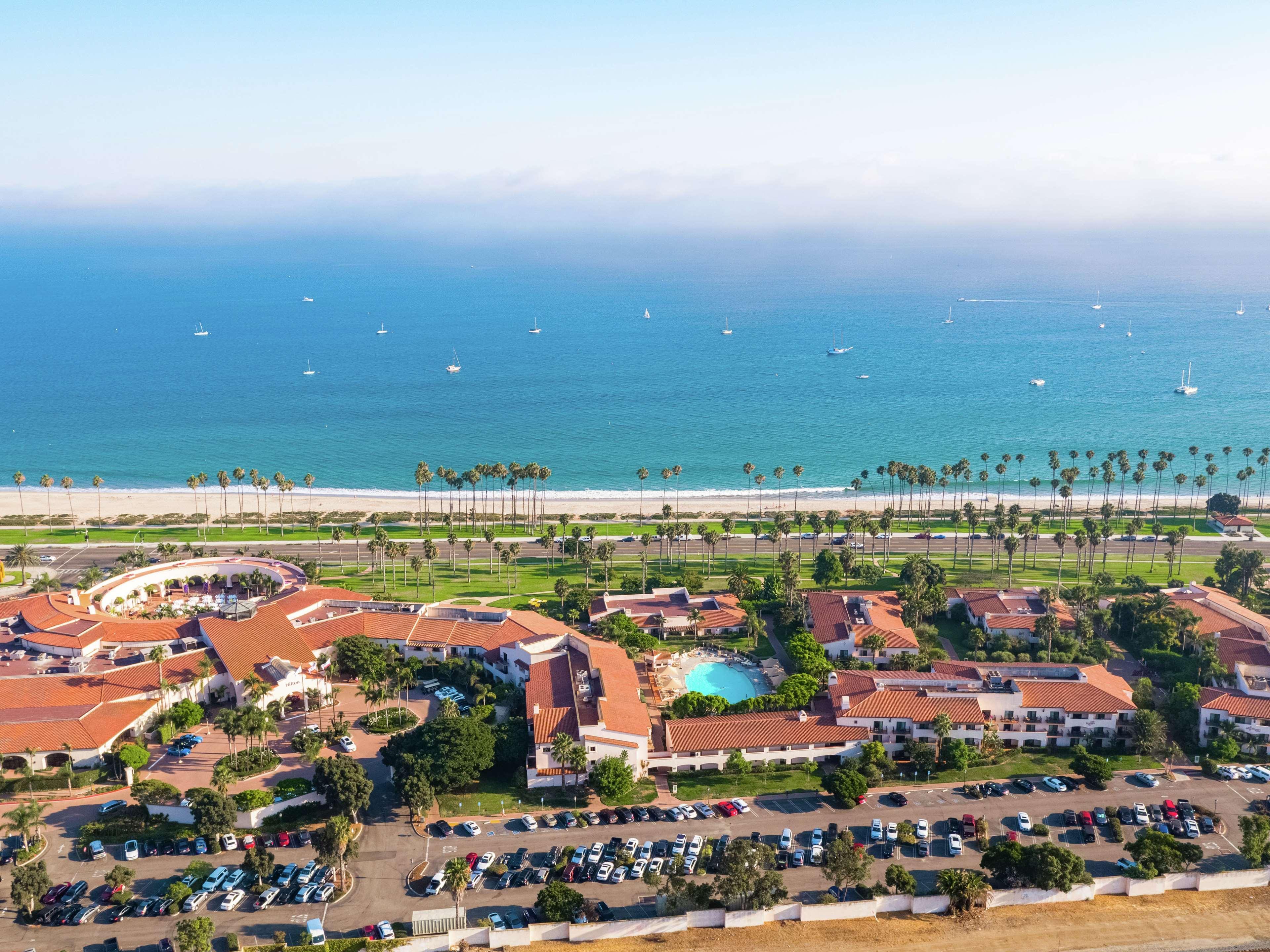 Hilton Santa Barbara Beachfront Resort Esterno foto
