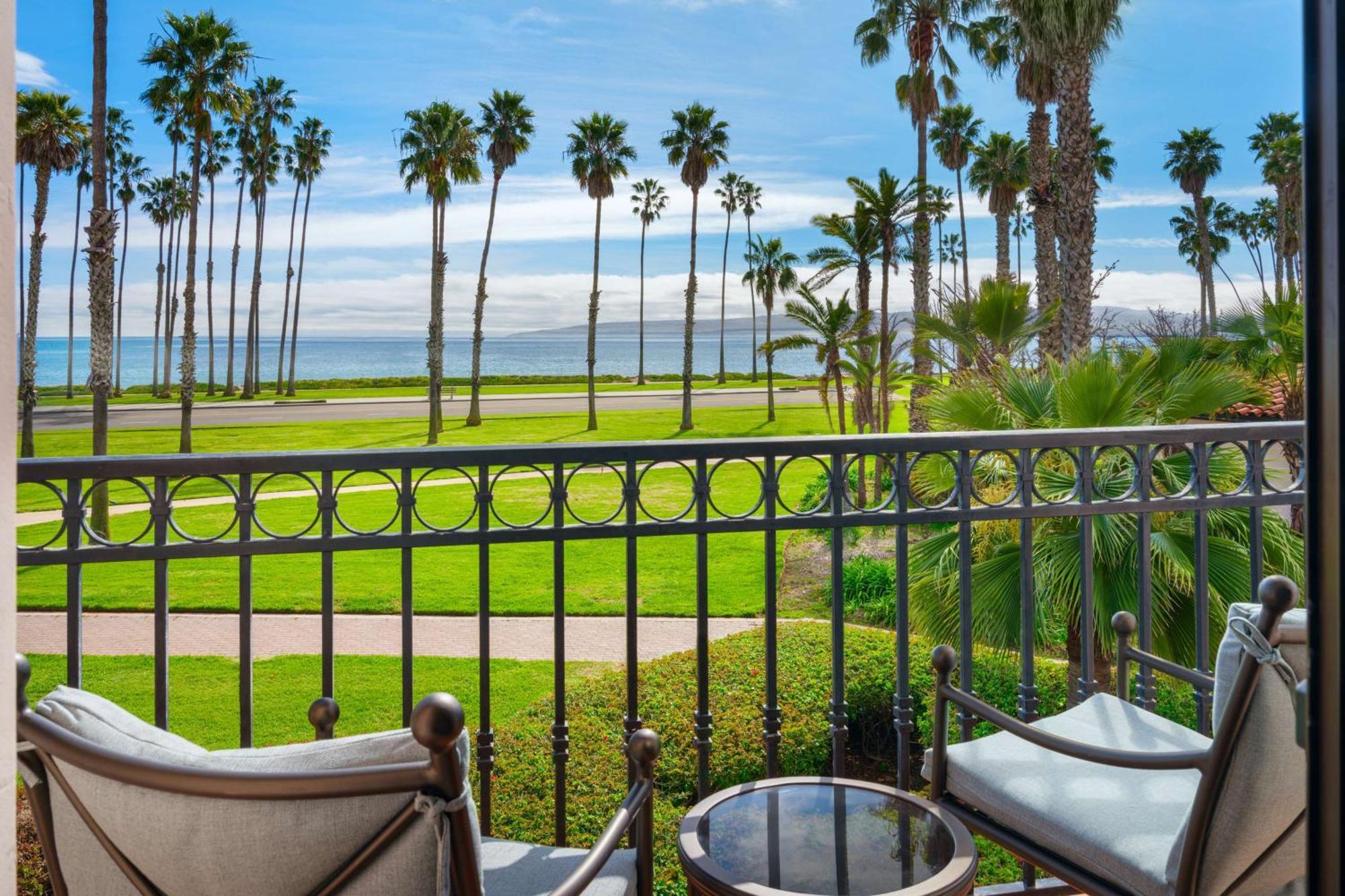 Hilton Santa Barbara Beachfront Resort Esterno foto