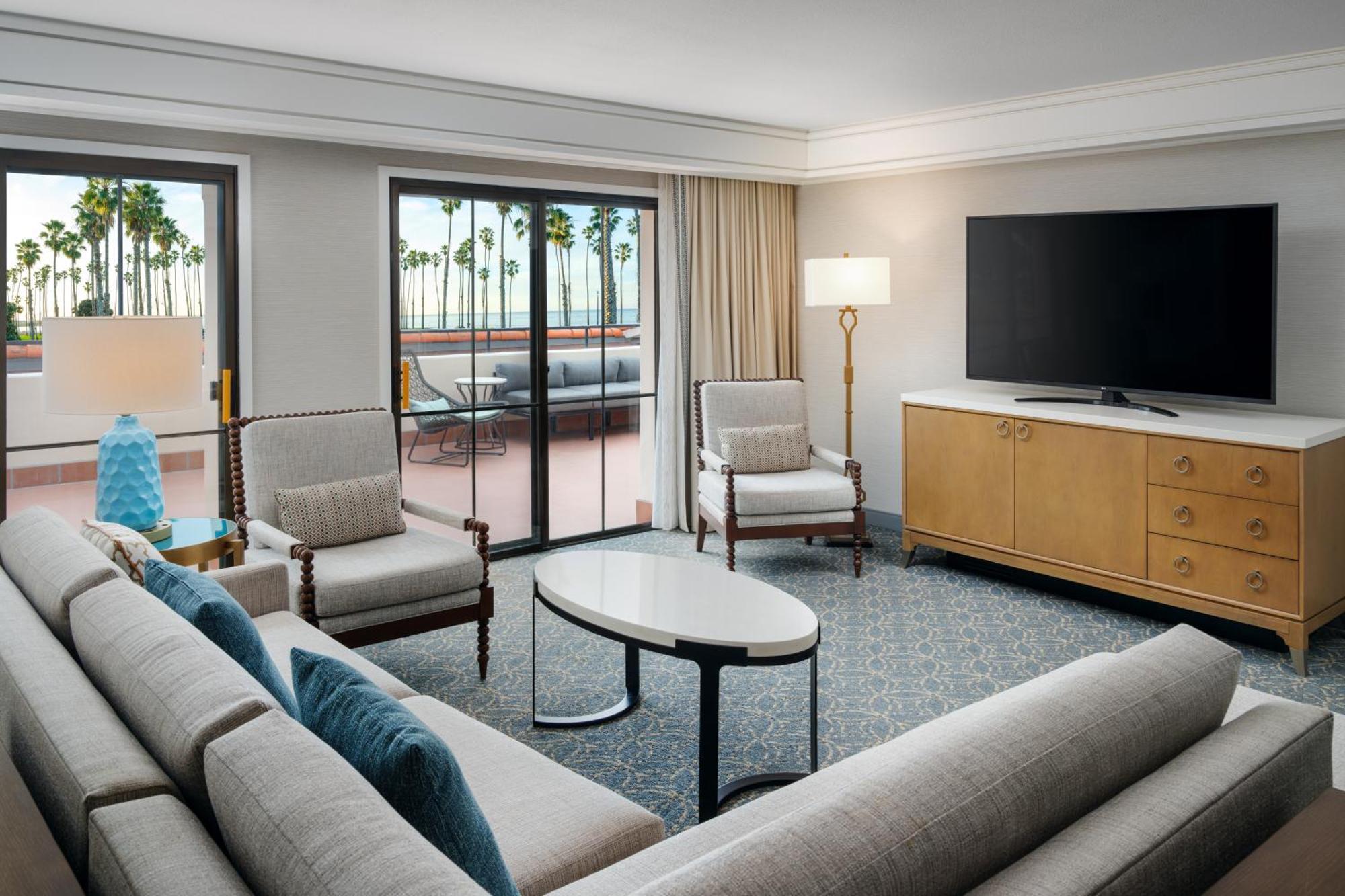 Hilton Santa Barbara Beachfront Resort Esterno foto